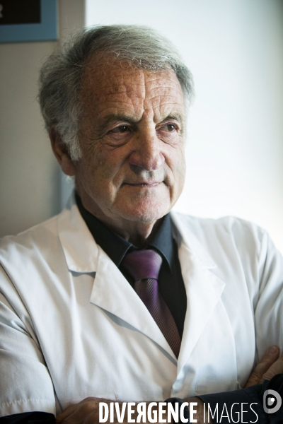 Professeur René FRYDMAN.