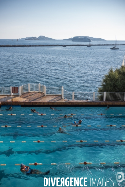 Nager à Marseille