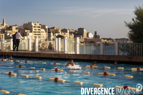 Nager à Marseille