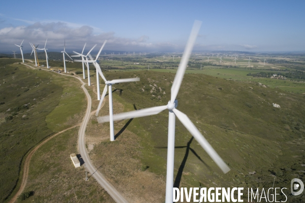 Parc éolien de Névian dans l Aude