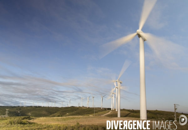 Parc éolien de Névian dans l Aude