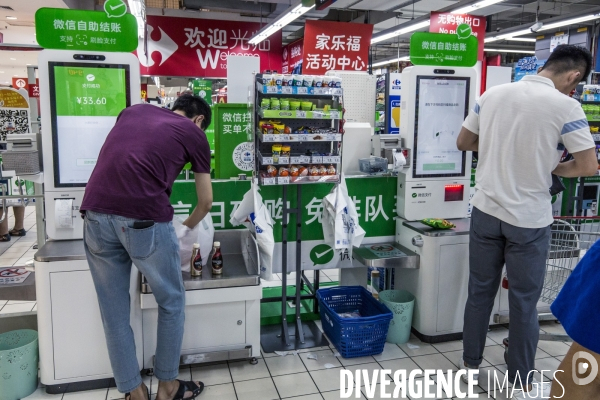 Chine / Us & Coutumes chez Ikea-Decathlon-Carrefour