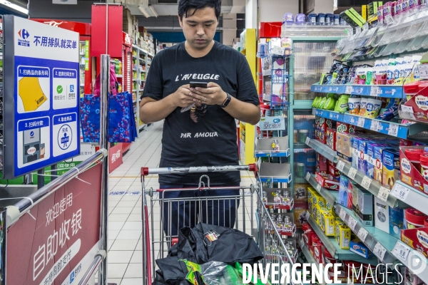 Chine / Us & Coutumes chez Ikea-Decathlon-Carrefour