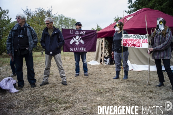 Lutte contre la réalisation d une déviation et d un pont sur la Loire.