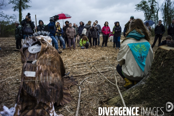 Lutte contre la réalisation d une déviation et d un pont sur la Loire.