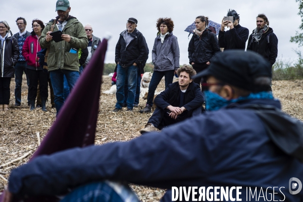 Lutte contre la réalisation d une déviation et d un pont sur la Loire.