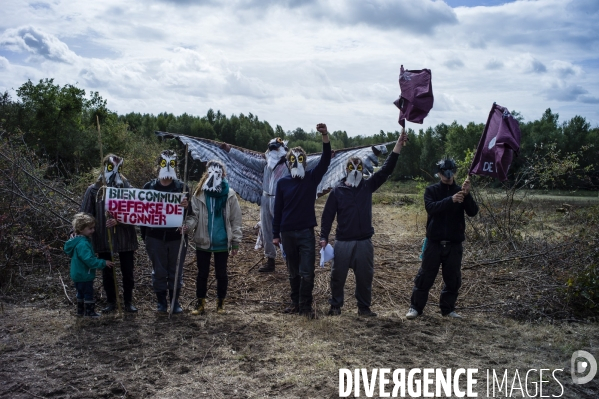 Lutte contre la réalisation d une déviation et d un pont sur la Loire.