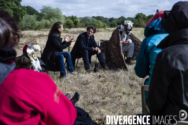 Lutte contre la réalisation d une déviation et d un pont sur la Loire.