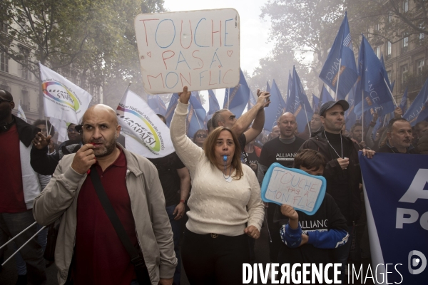 Police, la marche de la colère