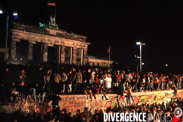 Chute du Mur de Berlin 30e Anniversaire. Fall of Berlin Wall 30th anniversary.