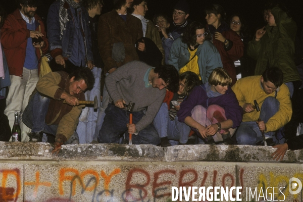 Chute du Mur de Berlin 30e Anniversaire. Fall of Berlin Wall 30th anniversary.