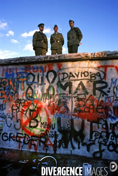 Chute du Mur de Berlin 30e Anniversaire. Fall of Berlin Wall 30th anniversary.