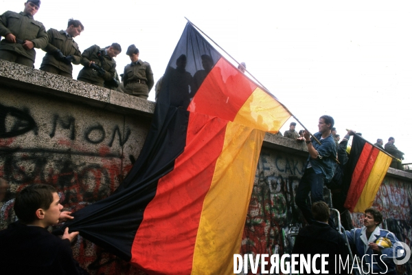 Chute du Mur de Berlin 30e Anniversaire. Fall of Berlin Wall 30th anniversary.