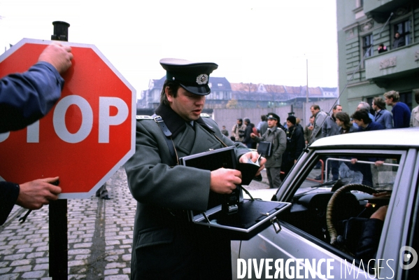 Chute du Mur de Berlin 30e Anniversaire. Fall of Berlin Wall 30th anniversary.
