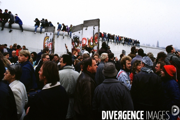 Chute du Mur de Berlin 30e Anniversaire. Fall of Berlin Wall 30th anniversary.