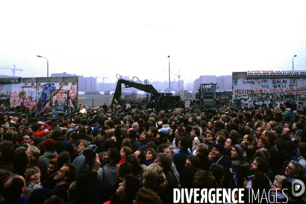 Chute du Mur de Berlin 30e Anniversaire. Fall of Berlin Wall 30th anniversary.