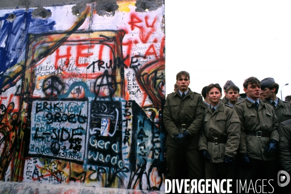 Chute du Mur de Berlin 30e Anniversaire. Fall of Berlin Wall 30th anniversary.