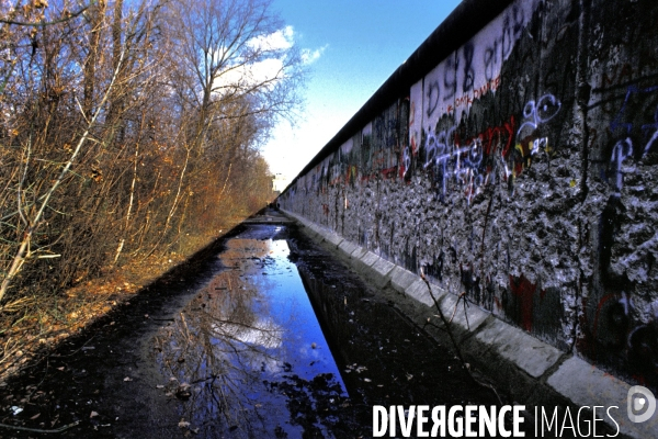 Chute du Mur de Berlin 30e Anniversaire. Fall of Berlin Wall 30th anniversary.