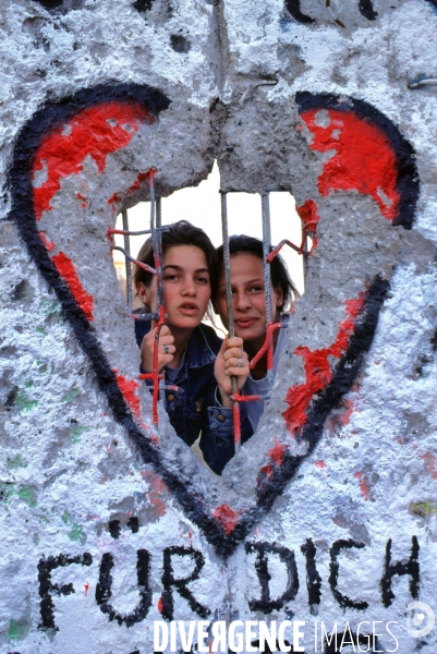 Chute du Mur de Berlin 30e Anniversaire. Fall of Berlin Wall 30th anniversary.