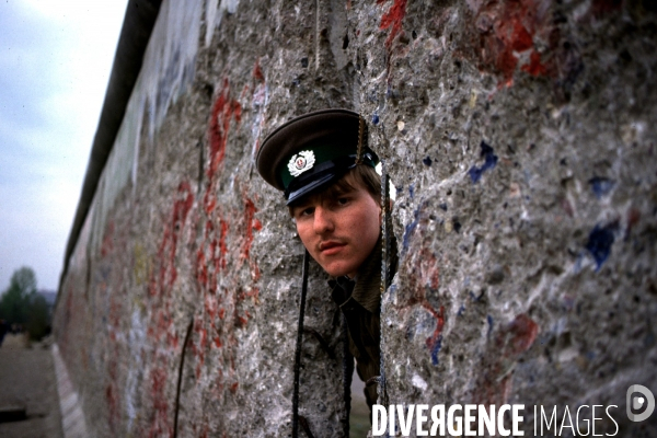 Chute du Mur de Berlin 30e Anniversaire. Fall of Berlin Wall 30th anniversary.