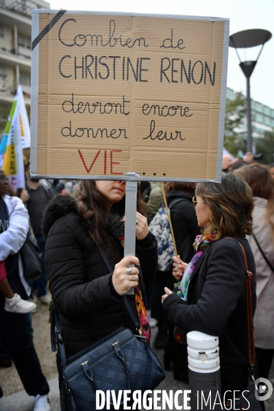 Rassemblement et greve apres le suicide de Christine Renon
