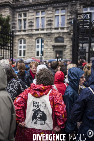 Marche blanche en hommage a la directrice, christine renon,  suicidee dans son ecole a pantin.
