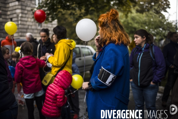 Marche blanche en hommage a la directrice, christine renon,  suicidee dans son ecole a pantin.