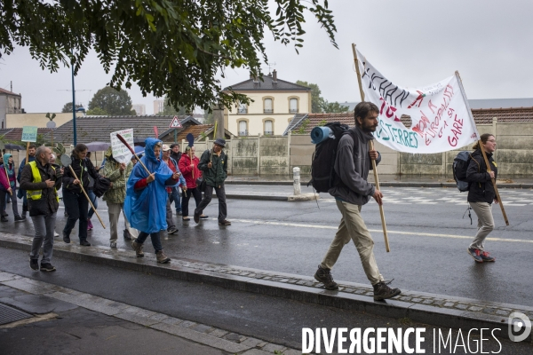 Marche entre gonesse et matignon, contre le projet europacity.