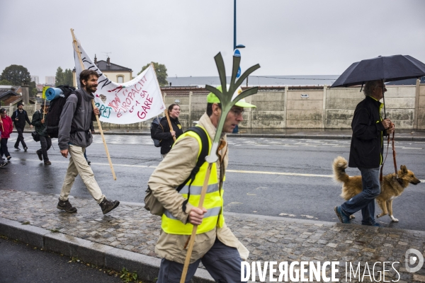 Marche entre gonesse et matignon, contre le projet europacity.