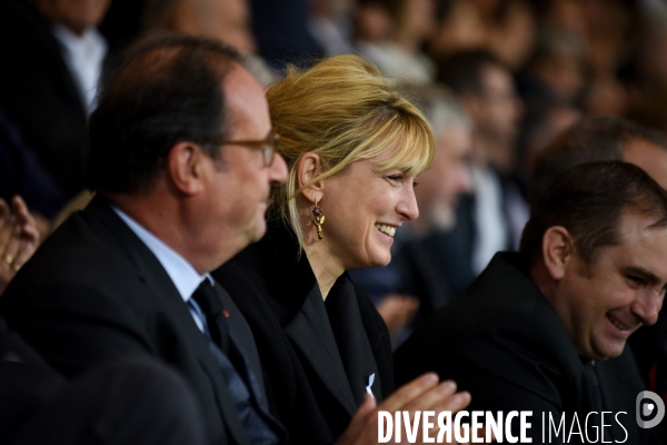 Julie Gayet et François Hollande au match de rugby Brive Stade toulousain.