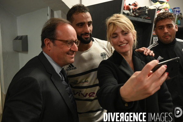 Julie Gayet et François Hollande au match de rugby Brive Stade toulousain.