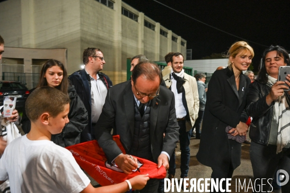 Julie Gayet et François Hollande au match de rugby Brive Stade toulousain.