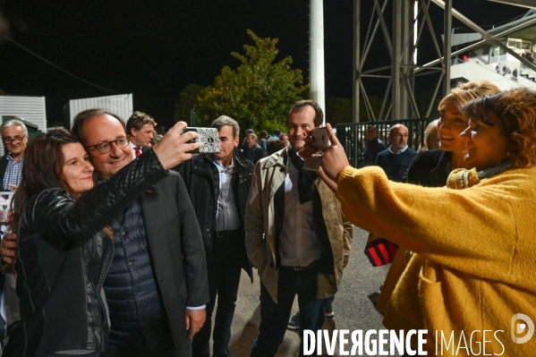 Julie Gayet et François Hollande au match de rugby Brive Stade toulousain.