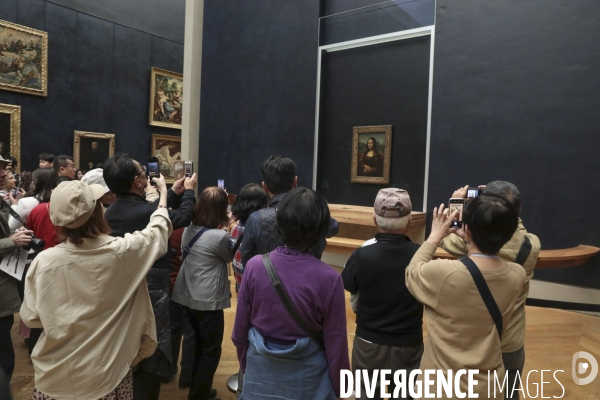 La joconde retrouve sa place au louvre