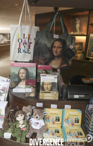 La joconde retrouve sa place au louvre