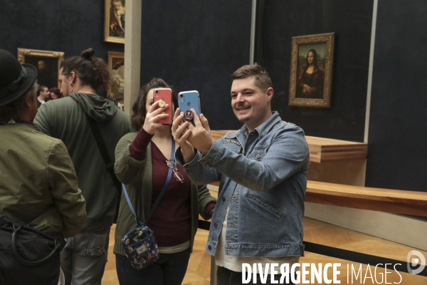 La joconde retrouve sa place au louvre