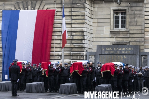 Hommage aux victimes de l attaque du 4 octobre 2019
