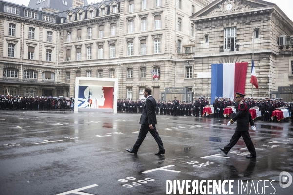 Hommage aux victimes de l attaque du 4 octobre 2019