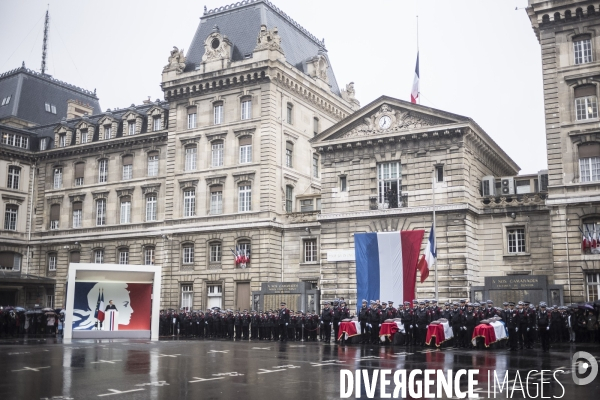 Hommage aux victimes de l attaque du 4 octobre 2019
