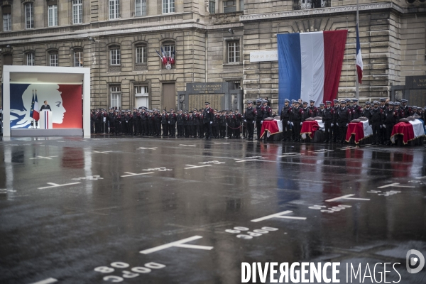 Hommage aux victimes de l attaque du 4 octobre 2019