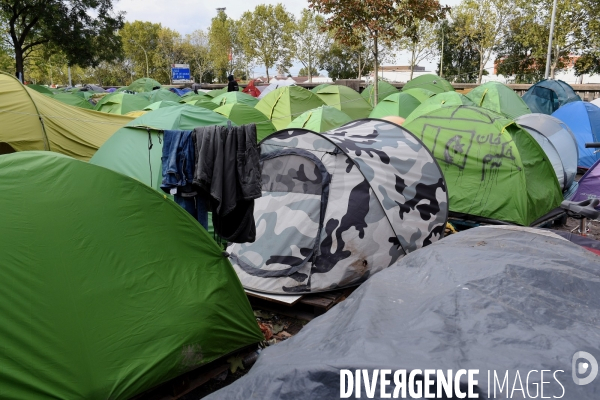 Réfugiés porte d Aubervilliers