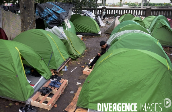 Réfugiés porte d Aubervilliers