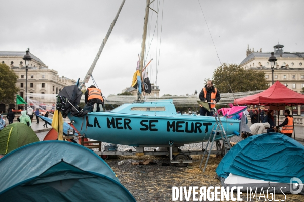 Extinction Rebellion Occupation Chatelet