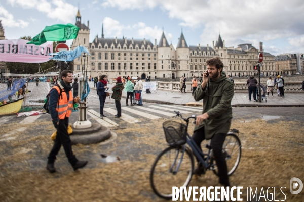 Extinction Rebellion Occupation Chatelet