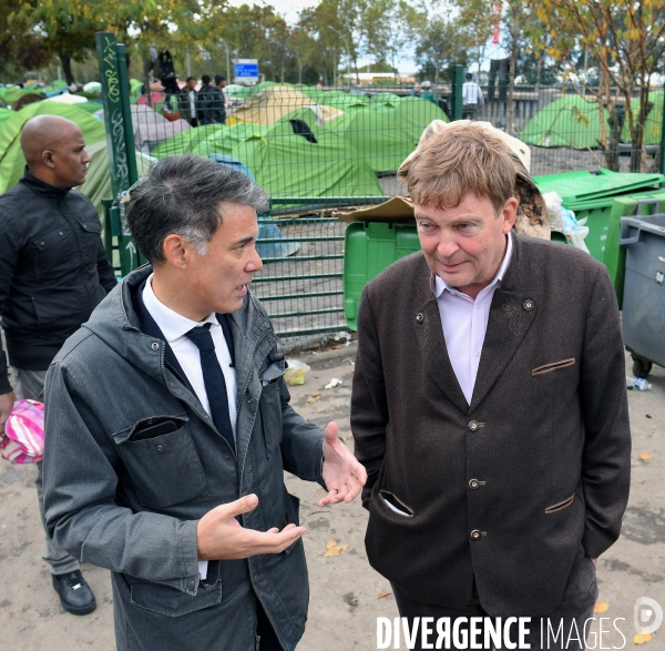 Réfugiés porte d Aubervilliers / Olivier Faure