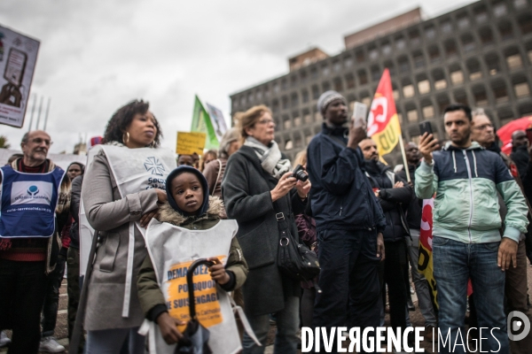 Rassemblement de sans-papiers devant la préfecture de Bobigny