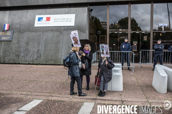 Rassemblement de sans-papiers devant la préfecture de Bobigny