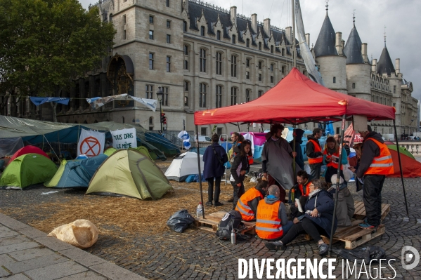 Extinction Rebellion, la ZAD de Chatelet