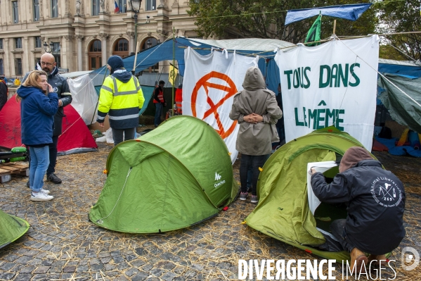 Extinction Rebellion, la ZAD de Chatelet