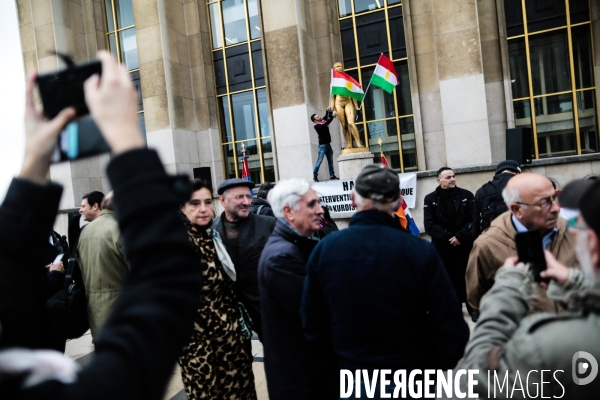 Rassemblement parisien contre les bombardements turques sur les Kurdes